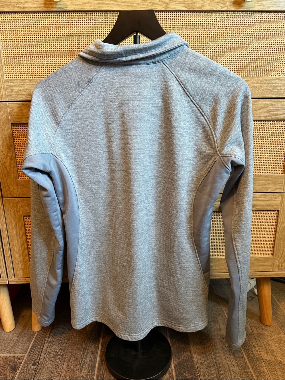 Columbia Women's Light Gray Half-Zip Performance Pullover - Picture 4 of 4